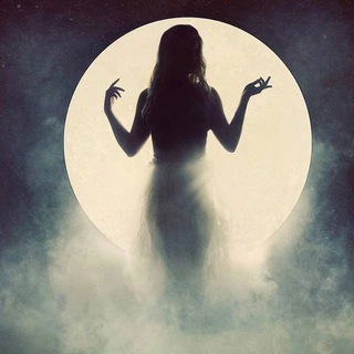 Танцующая под Луной 🌙
